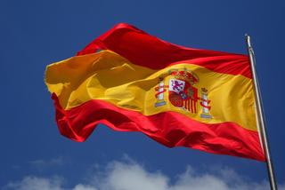 Hiszpania znosi stan wyjątkowy, kraj czeka na turystów! Jak będą wyglądać tam wakacje 2021? [ZASADY]