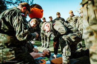 wGotowości: 10 tysięcy zgłoszeń w tydzień. Cyberhigiena hitem, a na kursy przetrwania ograniczona liczba miejsc