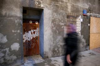 Praga-Południe: Złodzieje splądrowali wszystkie mieszkania w kamienicy na Kamionku. „Zabrali nawet deskę klozetową”