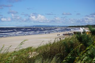 Niezwykła plaża w Świnoujściu. Jest najszersza w Polsce i stale się powiększa