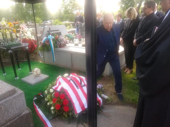 Pogrzeb Jerzego Pilcha w Kielcach. Przyjechali min. Grzegorz Turnau i Jan Nowicki	