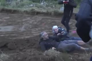 Zakonnica powala aktywistę