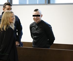 Leoś umierał 4 dni. Karolina W. i Damian G. w sądzie. Najpierw płakali, teraz się śmieją