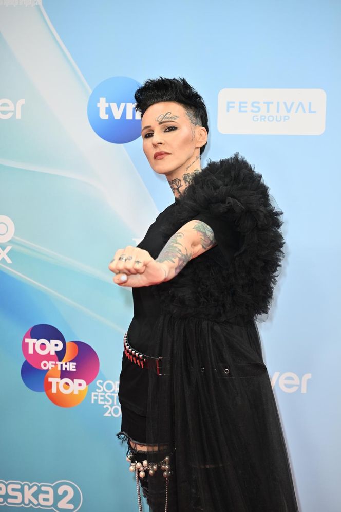 Krzan pokazała majtki, a Krupińska wyglądała jak syrenka. Tłum gwiazd na Top of the Top Sopot Festival 2025