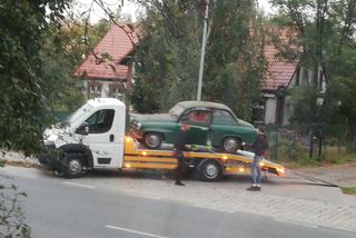 Podjechali pod garaż lawetą i ukradli samochód! Szuka ich policja z Torunia