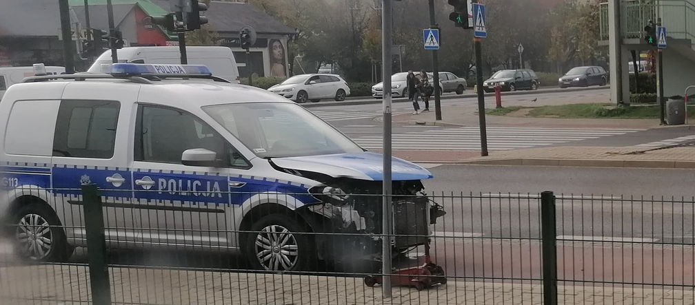 Zderzenie radiowozu z BMW w Krakowie