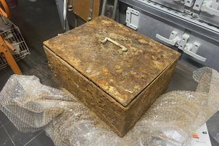 Skrzynia skarbów znaleziona podczas budowy kąpieliska w Zielonej Górze