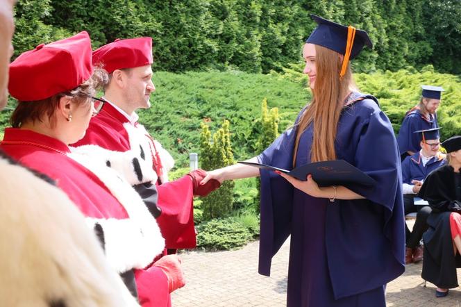 Tak kończyli studia absolwenci WSPiA  w Rzeszowie [ZDJĘCIA]
