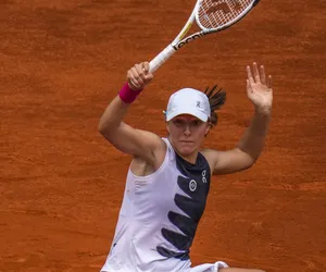 Iga Świątek - Łesia Curenko RELACJA NA ŻYWO Roland Garros Polka gra w 4. rundzie! Iga Świątek - Curenko WYNIK NA ŻYWO 
