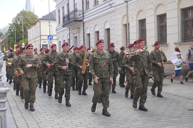 MSPO 2025. Parada Orkiestry Wojskowej w Kielcach