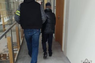 Chciał oszukać 68 latkę metodą na policjanta Nie zdążył uciec z miejsca zdarzenia, gdy zatrzymali go prawdziwi funkcjonariusze