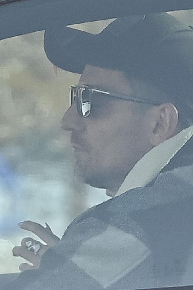 Agnieszka Kaczorowska siedzi i pachnie, a Rogacewicz wynosi śmieci i je kanapke poza autem... Fajna para?