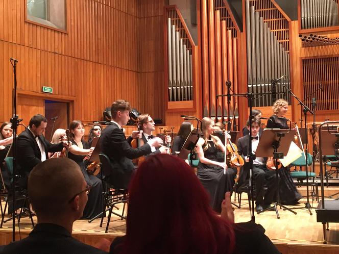 W Filharmonii Pomorskiej z doświadczonymi muzykami występują studenci i uczniowie. Zgrali się idealnie