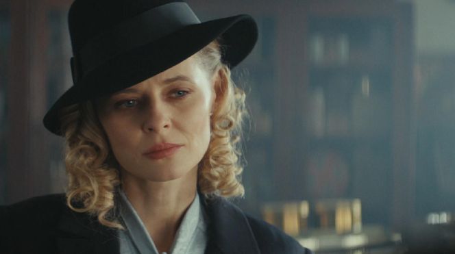 Zatoka szpiegów 2, odcinek 17. Greta (Karolina Kominek)