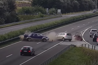 Niewidomy poradziłby sobie lepiej. Kierowca pickupa wjechał pod prąd na autostradę - WIDEO