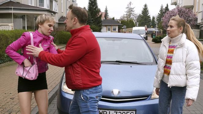 Barwy szczęścia, odcinek 2686: Dominika (Karolina Chapko), Sonia (Weronika Nockowska)