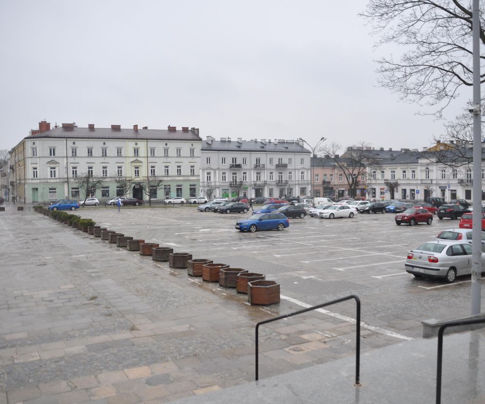 Kielczanie chcą parkingu. Będzie protest i zbiorowe gwizdanie!