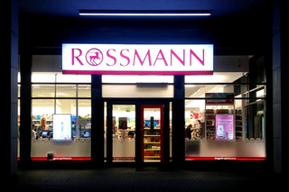 Rossmann wycofuje z drogerii wafle kukurydziane. Mogą w nich być kawałki metalu