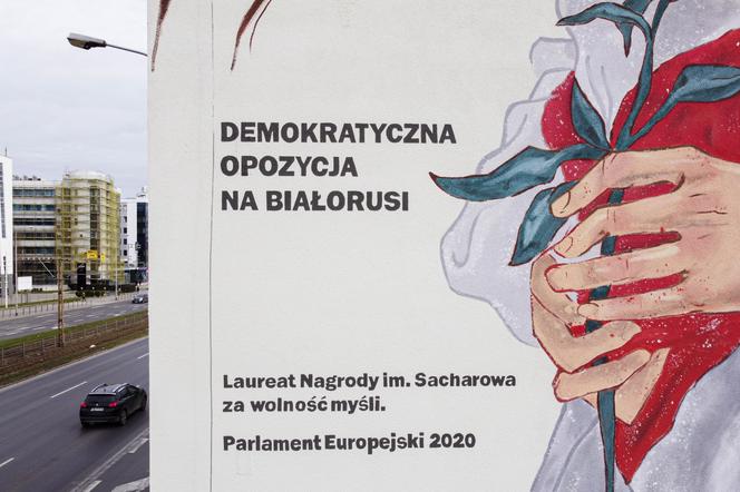 Mural dla białoruskiej opozycji przy ulicy Legnickiej we Wrocławiu