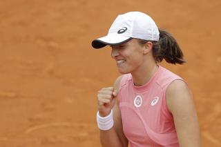 Roland Garros PREMIE Ile zarobiła Iga Świątek? Nagrody pieniężne French Open 2021 premie