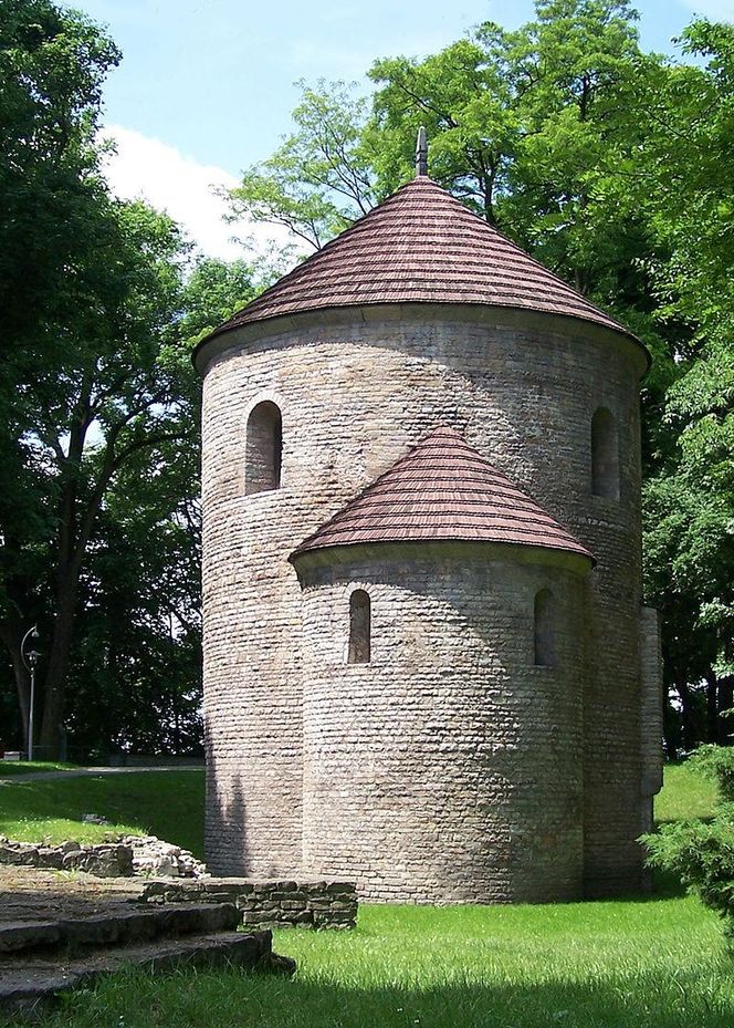 6. Wzgórze Zamkowe w Cieszynie – Rotunda