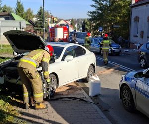 W Wąchocku auto osobowe wjechało w dom