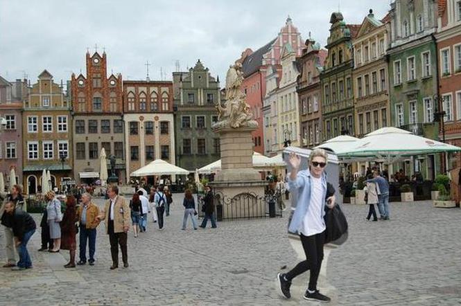 Niall Horan w Polsce?! #NiallIsInPoznan nr 1 na Twitterze! Zobaczcie  ZDJĘCIA Nialla Horana z Poznania! 