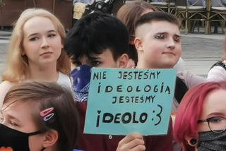 Jestem człowiekiem, nie ideologią manifestacja w Kaliszu