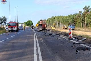 Śmiertelny wypadek na drodze krajowej w Annówce. Czołowe zderzenie dwóch tirów [ZDJĘCIA]