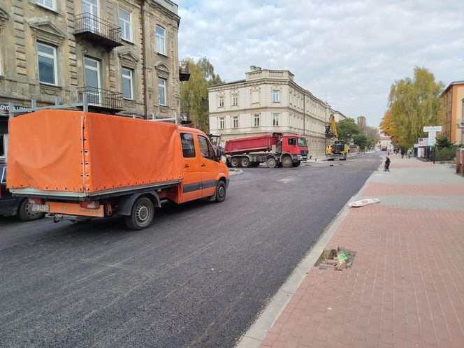 Na ul. Floriańskiej w Siedlcach powstaje nowe rondo ósemkowe i nowa nawierzchnia