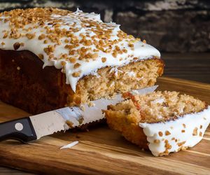 Fit ciasto marchewkowe. Przepis na placek z marchewki, który możesz jadać bez wyrzutów sumienia!