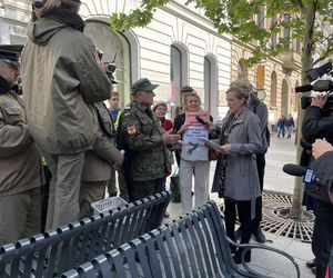 Wielki protest pod urzędem miasta w Łodzi. Broń lasów Lublinka