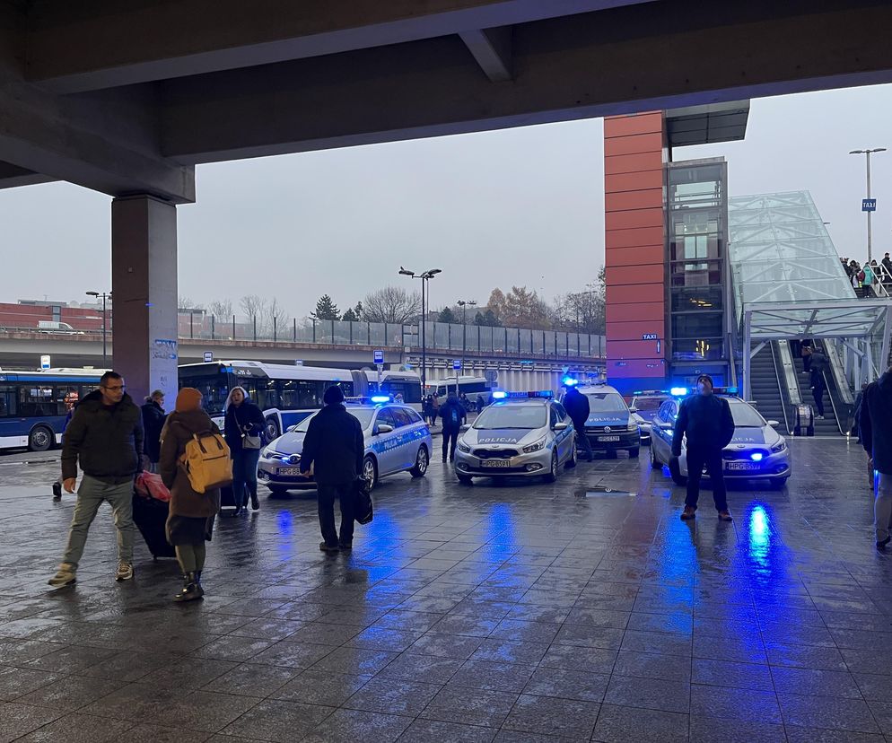 Ewakuacja Dworca Głównego w Krakowie. „System bezpieczeństwa wykrył zagrożenie”