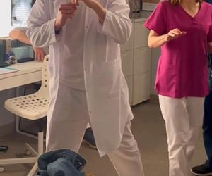 	M jak miłość nowy sezon. Olek (Maurycy Popiel), Aneta (Ilona Janyst) na planie