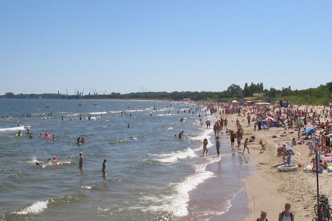 Gdańsk. Zamknięte plaże! Na odcinku Brzeźno-Mikoszewo saperzy usuwają miny!