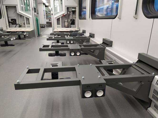 W nowych pociągach typu FLIRT będzie można pod siedzeniami podłączyć do ładowania komputer czy telefon