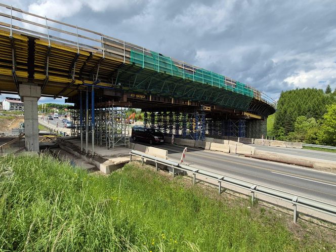 GDDKiA ostrzega kierowców przed utrudnieniami na zakopiance. Prace przy wiadukcie na drodze krajowej