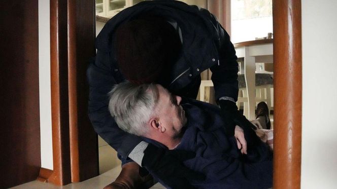 	Barwy szczęścia odc. 3178. Tomasz (Jakub Sokołowski), Henryk Kępski (Zbigniew Suszyński)