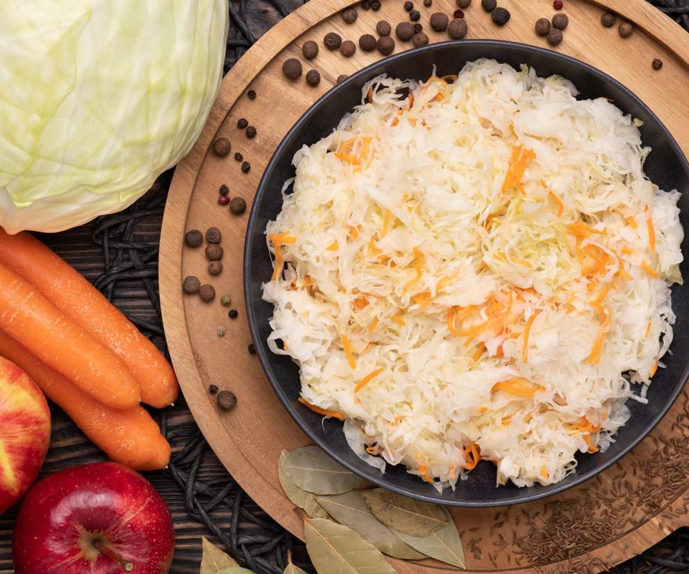 Surówka z kiszonej kapusty tradycyjna
