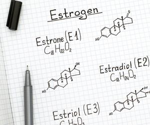 Estrogeny: rola, nadmiar i niedobór