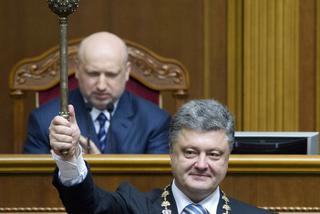 Petro Poroszenko zaprzysiężony na prezydenta Ukrainy! Emocje takie, że żołnierze padali!