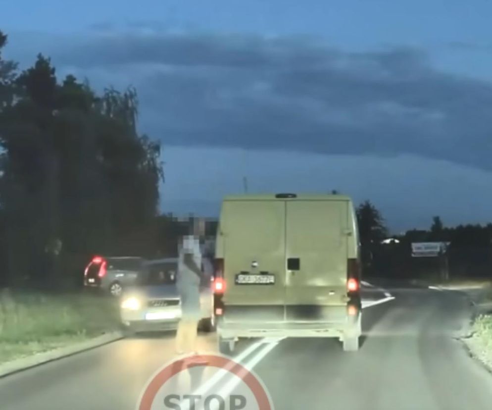 Agresywny kierowca w Stężycy na Kaszubach. Zablokował kobiecie przejazd i gonił ją polną drogą