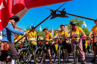 W 2,5 roku przejadą 35 tys. km i odwiedzą 21 krajów. Bike Jamboree właśnie przemierza Mongolię. Każdy może do nich dołączyć! [ZDJĘCIA]