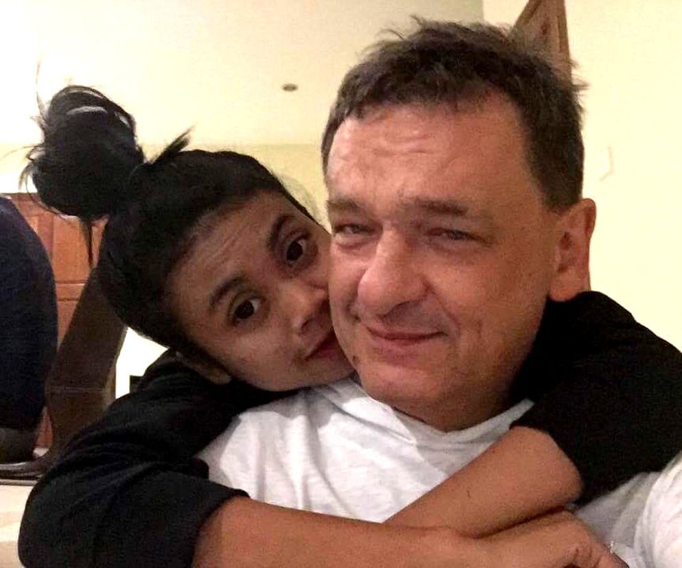 KAMBODŻA. PIOTR TYMOCHOWICZ Z ŻONĄ.