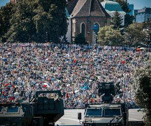 Wielki powrót defilady z okazji Święta Wojska Polskiego. „To był przeskok o kilka dekad”