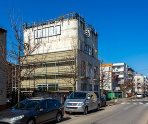 Nadbudowa kamienicy na Gocławku w Warszawie