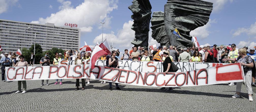 Protest antyszczepionkowców w Katowicach