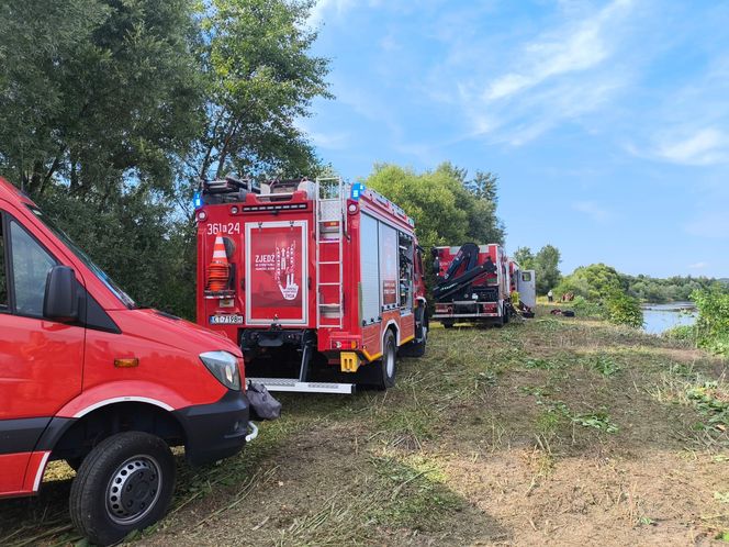 Tragedia nad Dunajcem! Ciągnik z mężczyzną wpadł do rzeki. Nowe informacje