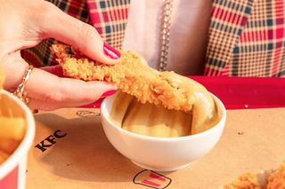 Rozkręć Sylwestra z Kubełkiem Noworocznym od KFC