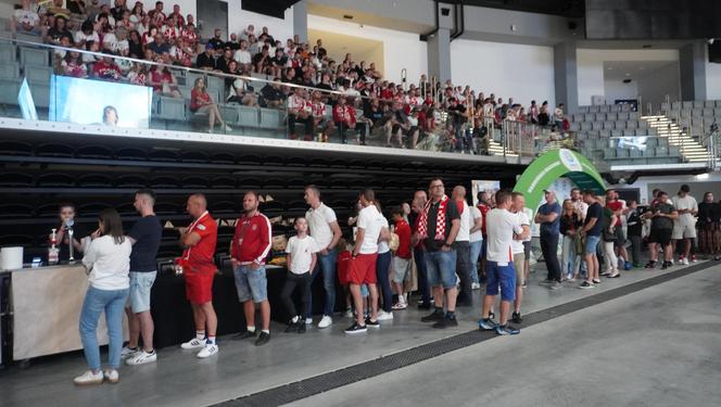 Euro 2024. Tysiące fanów piłki nożnej w Strefie Kibica w hali Urania w Olsztynie. Zobacz zdjęcia!